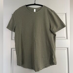lululemon love crew short sleeve t-shirt
stripe medium olive white
size 6